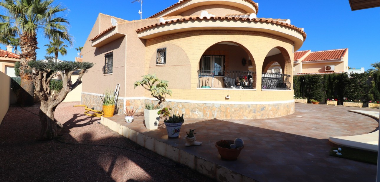 Venta - Detached Villa -
Benijofar - Monte Azul