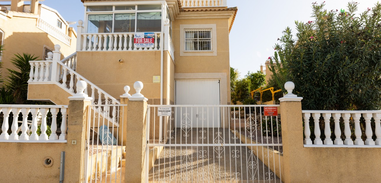 Herverkoop - Villa -
Los Altos