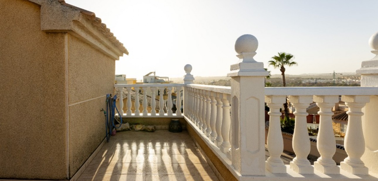 Herverkoop - Villa -
Los Altos