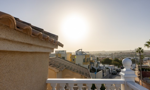 Herverkoop - Villa -
Los Altos