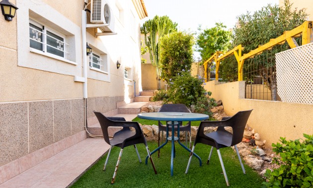 Herverkoop - Villa -
Los Altos