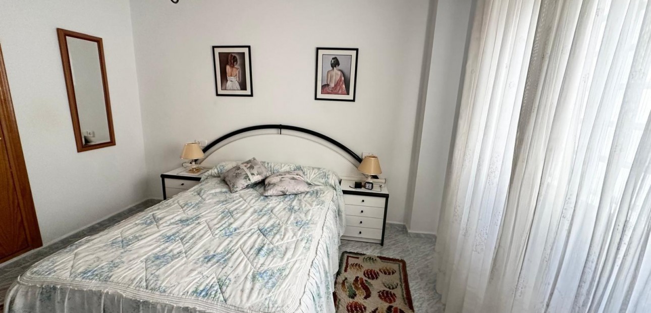 Venta - Apartamento / piso -
Torrevieja - Estacion de autobuses