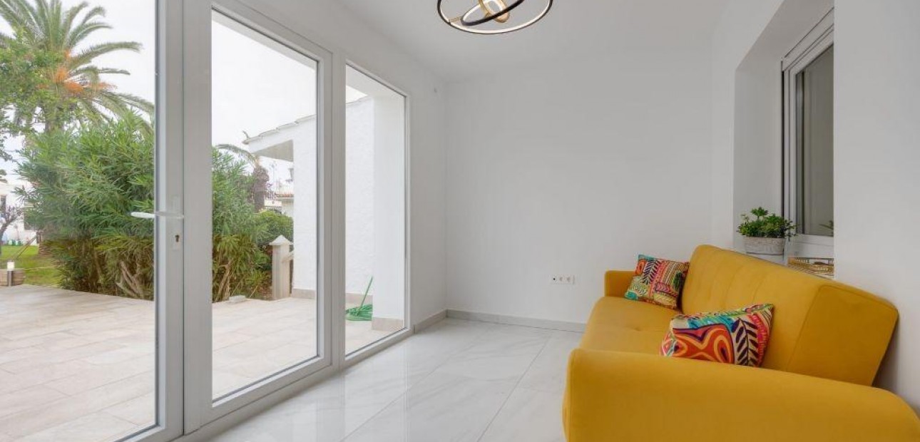 Herverkoop - Terraced house -
Orihuela Costa