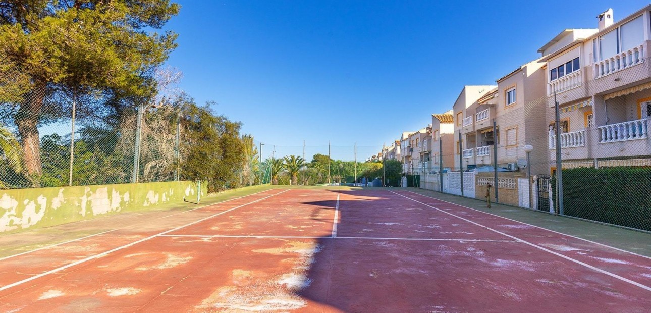 Venta - Apartamento / piso -
Torrevieja - Parque Acuático - Sector 25