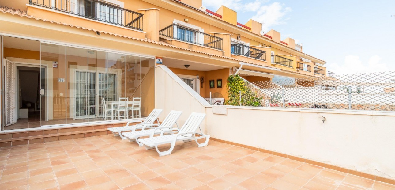 Venta - Terraced house -
Orihuela Costa - Los Dolses