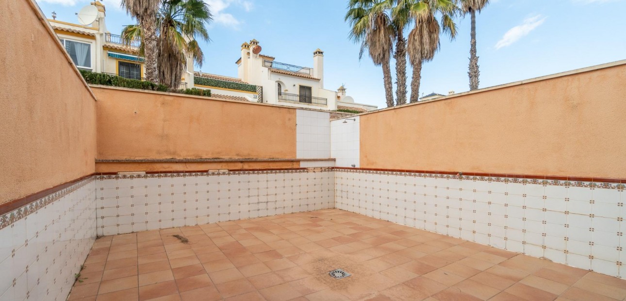 Venta - Terraced house -
Orihuela Costa - Los Dolses