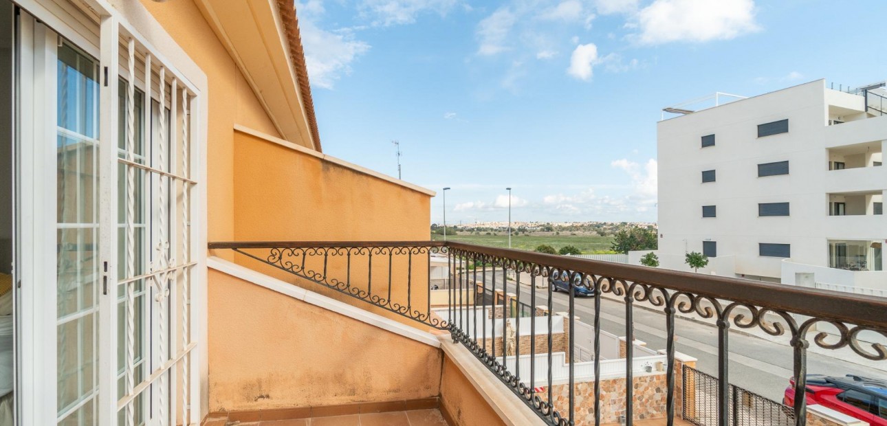 Venta - Terraced house -
Orihuela Costa - Los Dolses