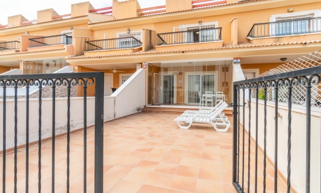 Venta - Terraced house -
Orihuela Costa - Los Dolses