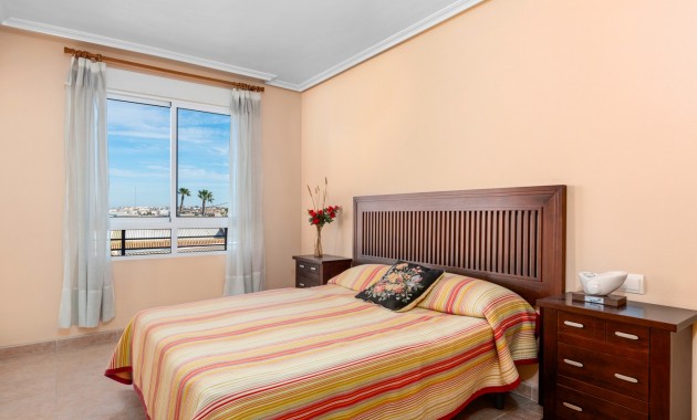 Venta - Apartamento / piso -
Torrevieja - Torrevieja - Centre