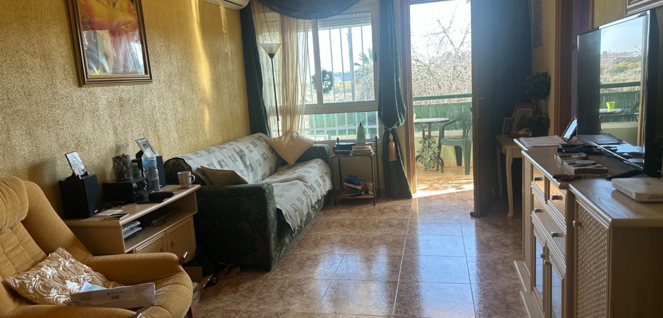 Venta - Apartamento / piso -
Jacarilla