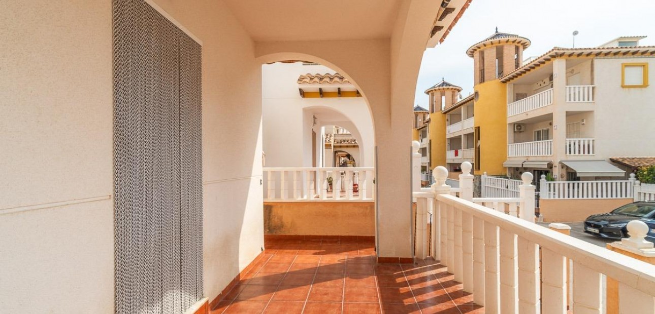 Venta - Terraced house -
Orihuela Costa - Los Dolses