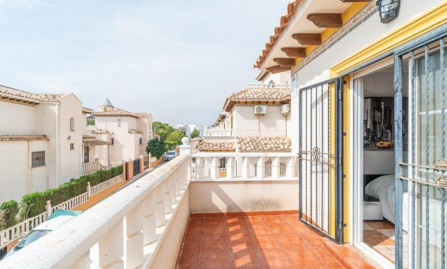 Venta - Terraced house -
Orihuela Costa - Los Dolses