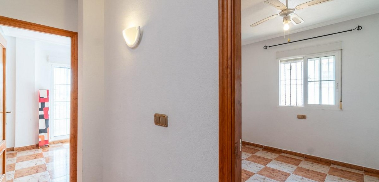 Venta - Terraced house -
Orihuela Costa - Los Dolses