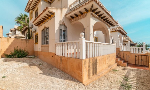 Venta - Terraced house -
Orihuela Costa - Los Dolses