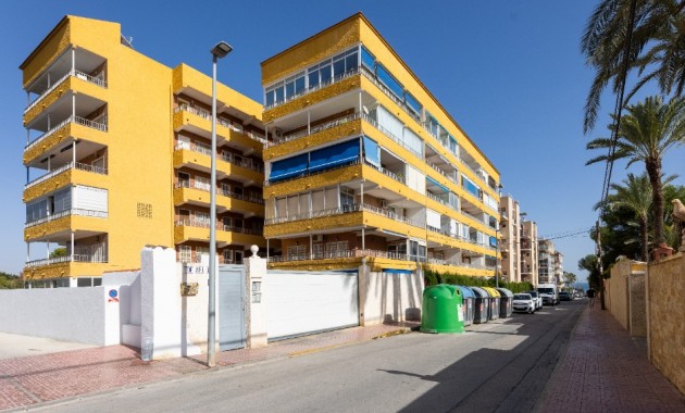 Venta - Apartamento / piso -
Punta Prima