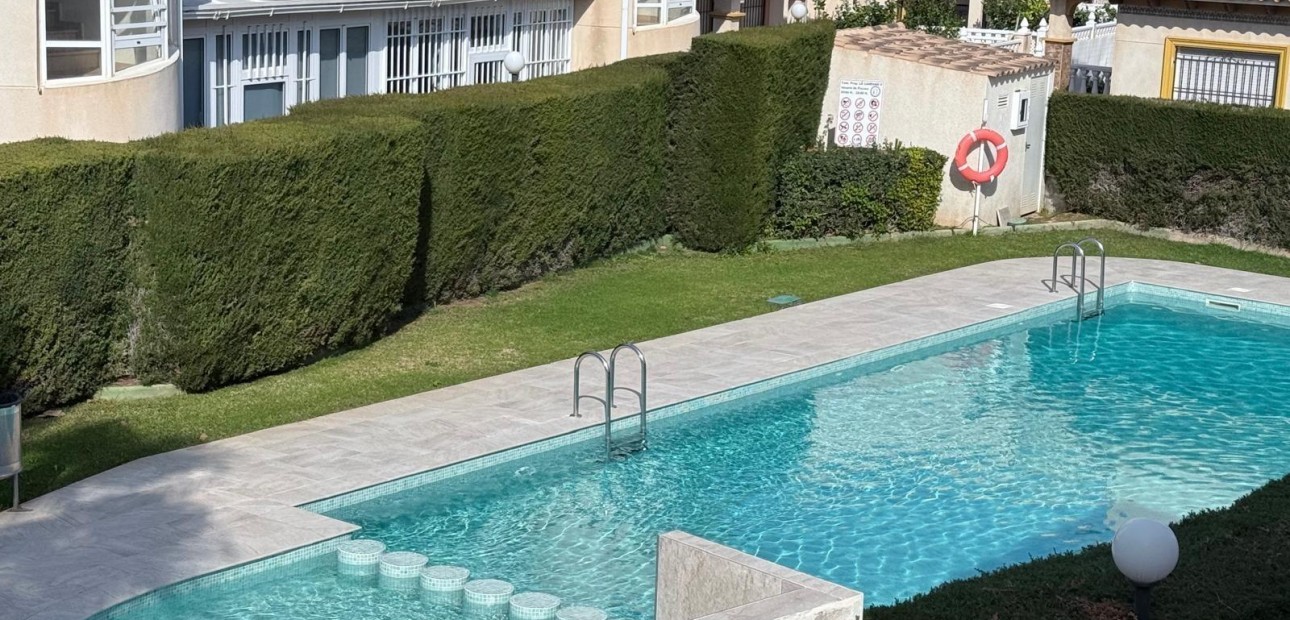 Venta - Villa -
Orihuela Costa - Punta Prima