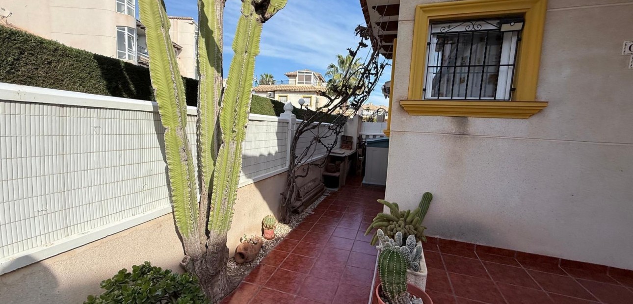 Venta - Villa -
Orihuela Costa - Punta Prima