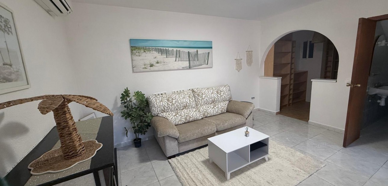 Venta - Villa -
Torrevieja - Centro