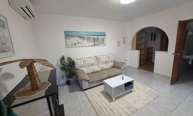 Venta - Villa -
Torrevieja - Centro