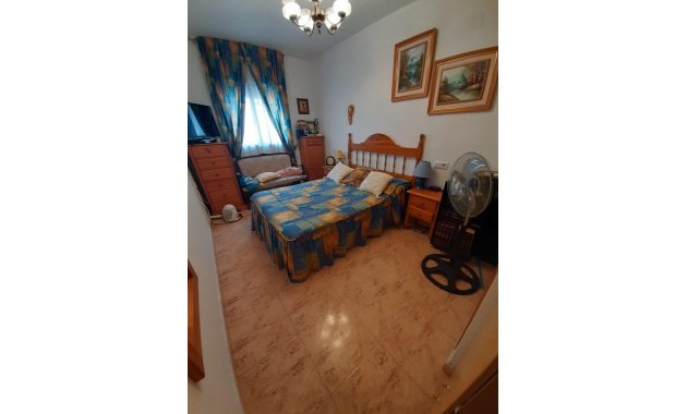 Venta - Apartamento / piso -
Torrevieja - Estacion de autobuses