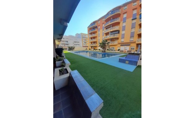 Venta - Apartamento / piso -
Torrevieja - Centro