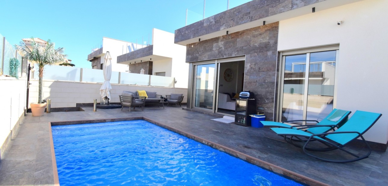 Venta - Detached Villa -
Orihuela Costa - Villamartin