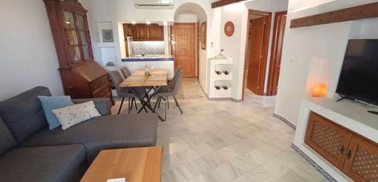 Venta - Apartamento / piso -
Torrevieja - Los Frutales