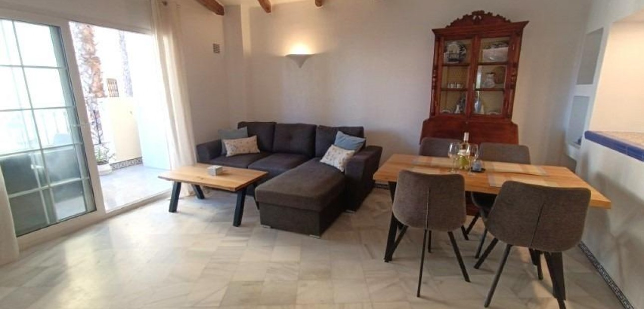 Venta - Apartamento / piso -
Torrevieja - Los Frutales