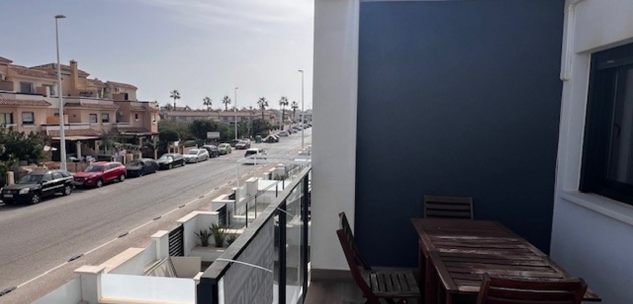 Venta - Apartamento / piso -
Orihuela Costa - La Zenia