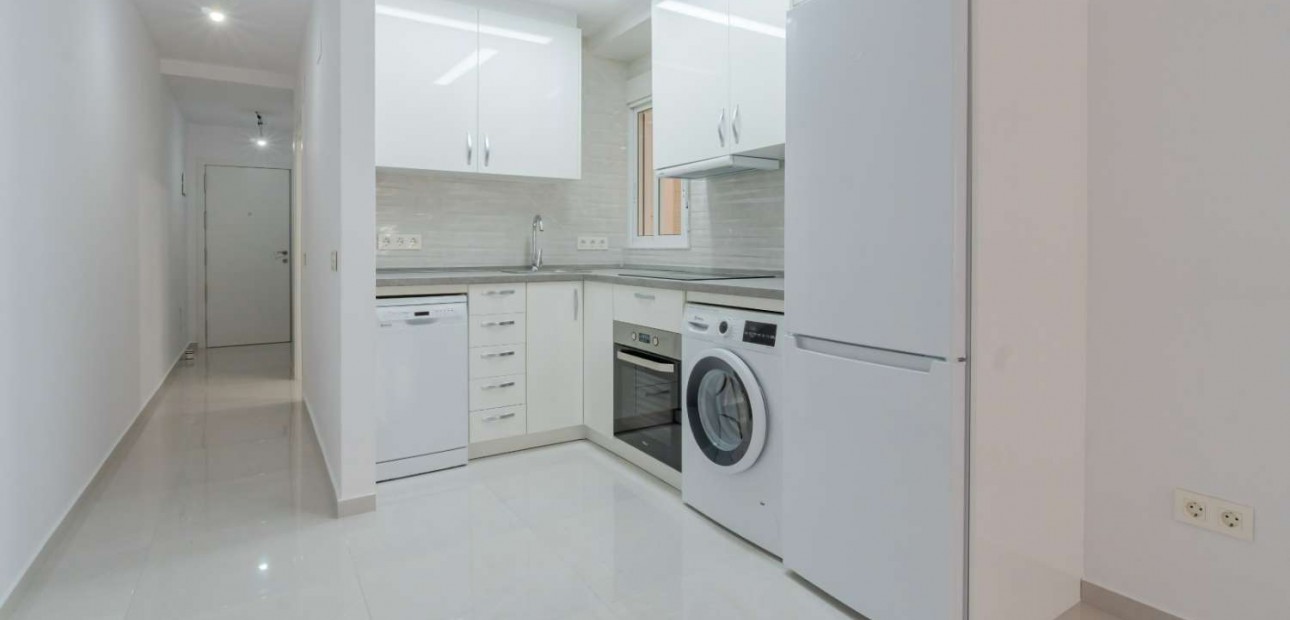 Venta - Flat -
Torrevieja - Avenida Habaneras - Curva de Palangre