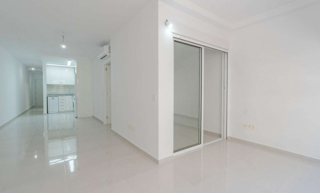 Venta - Flat -
Torrevieja - Avenida Habaneras - Curva de Palangre