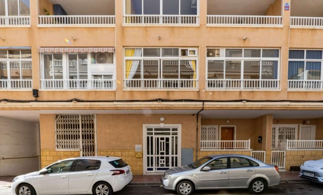 Venta - Flat -
Torrevieja - Avenida Habaneras - Curva de Palangre