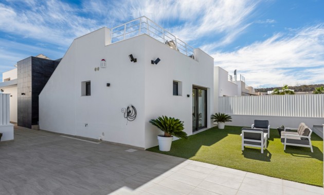 Venta - Villa -
San Miguel de Salinas - Ciudad de las comunicaciones