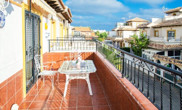 Venta - Terraced house -
Orihuela Costa - Punta Prima