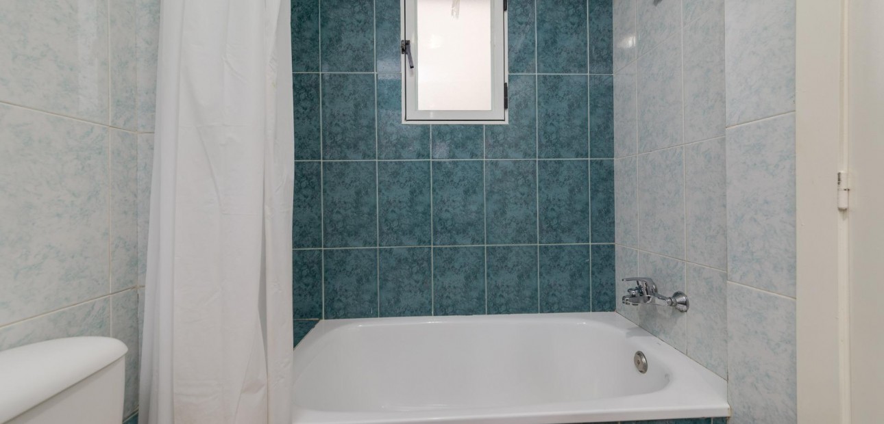 Venta - Apartamento / piso -
Torrevieja - Centro