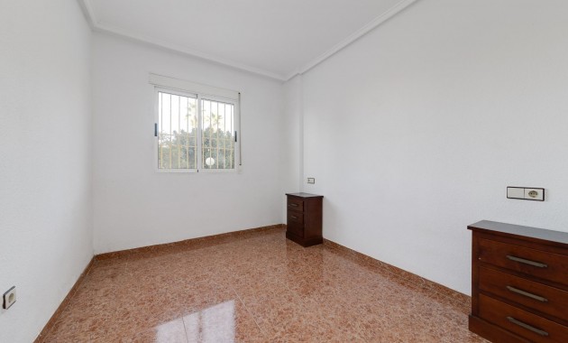 Venta - Apartamento / piso -
Torrevieja - Centro