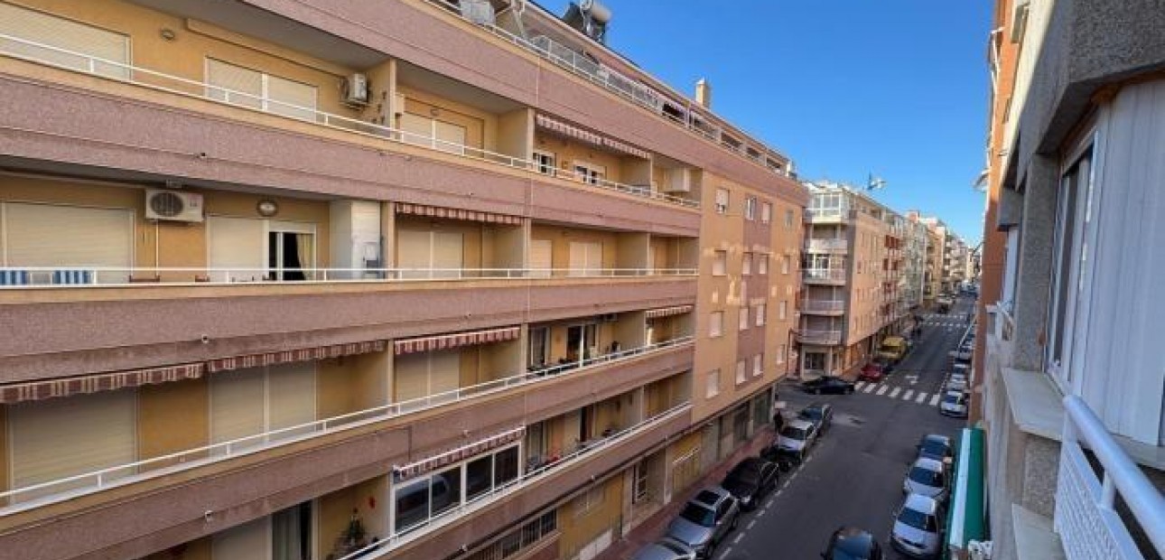 Venta - Apartamento / piso -
Torrevieja - Playa del cura