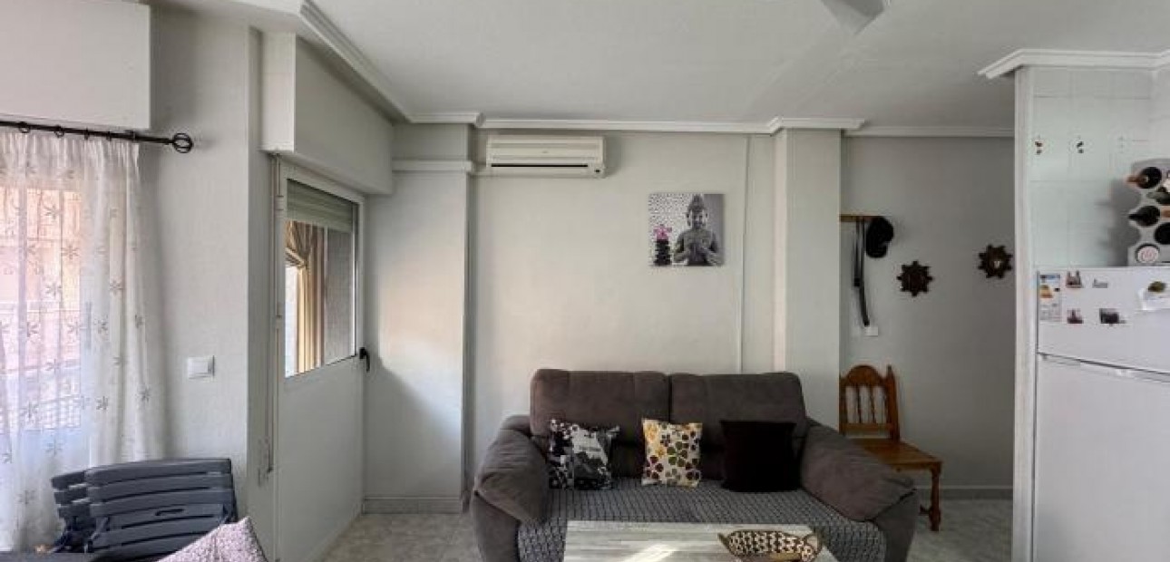 Venta - Apartamento / piso -
Torrevieja - Playa del cura