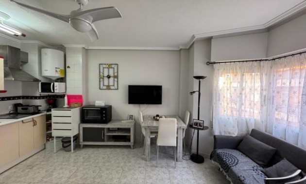 Venta - Apartamento / piso -
Torrevieja - Playa del cura