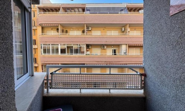 Venta - Apartamento / piso -
Torrevieja - Playa del cura