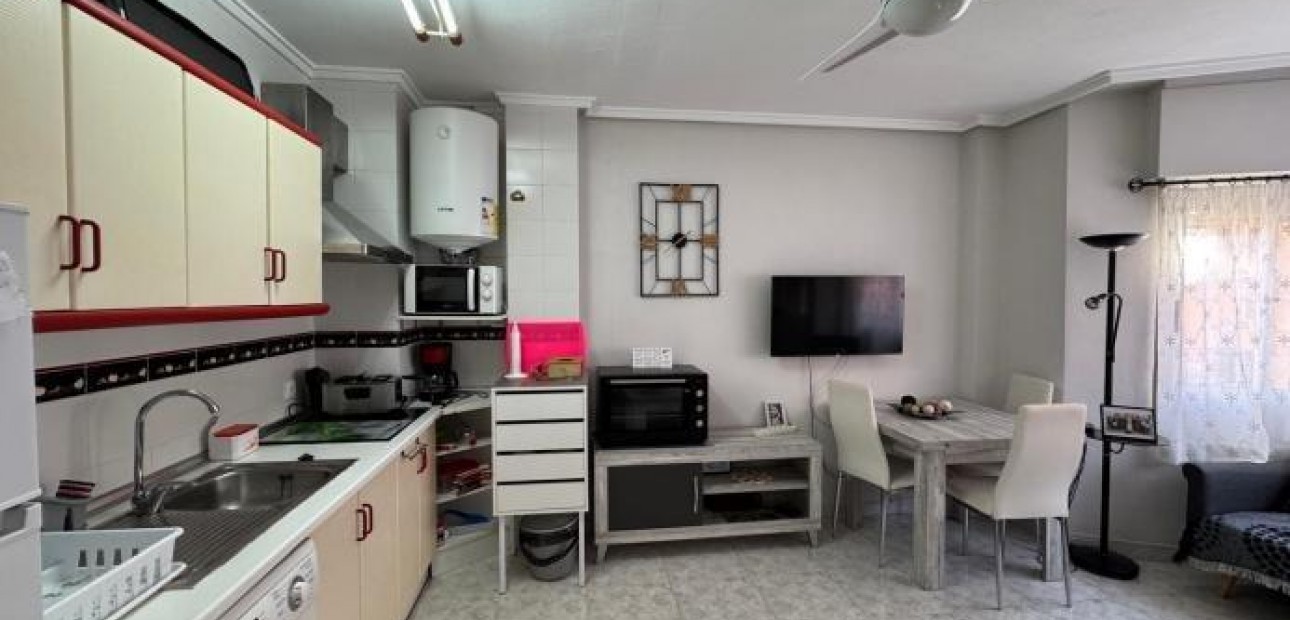 Venta - Apartamento / piso -
Torrevieja - Playa del cura