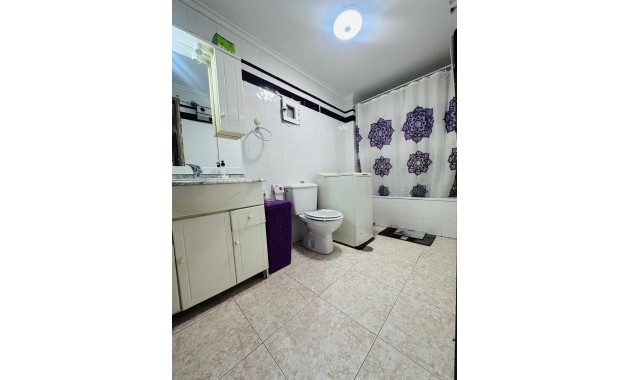 Venta - Apartamento / piso -
Torrevieja - Centro