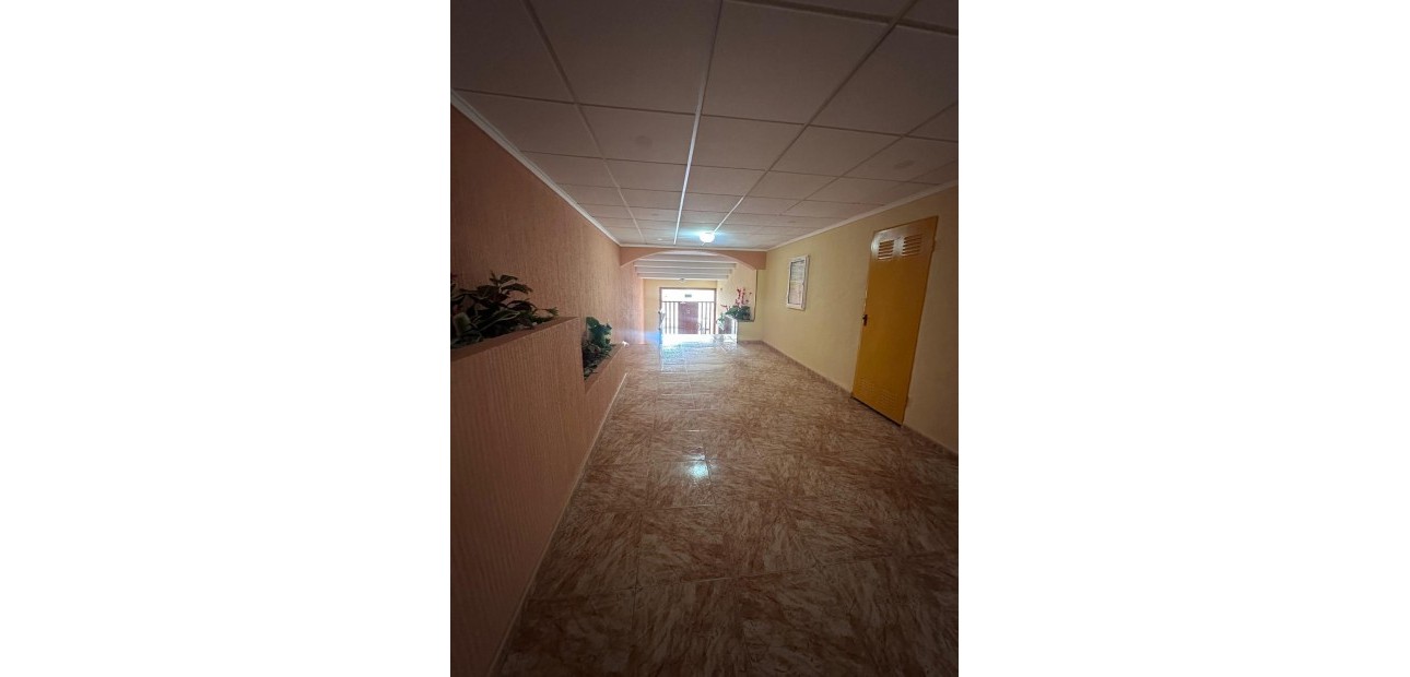 Venta - Apartamento / piso -
Torrevieja - Centro