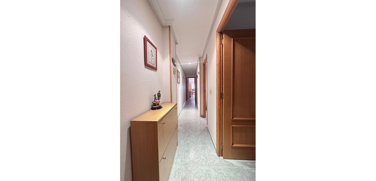 Sale - Apartment / flat -
Torrevieja - torrevieja