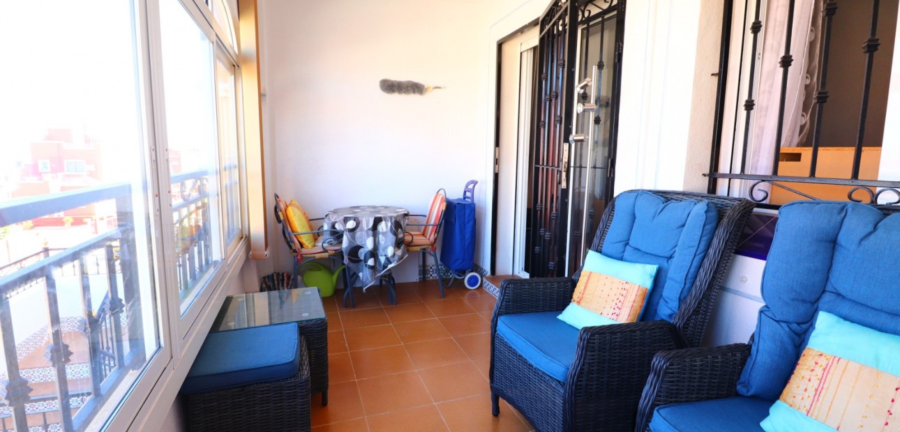 Venta - Apartamento / piso -
Los Montesinos - La Herrada