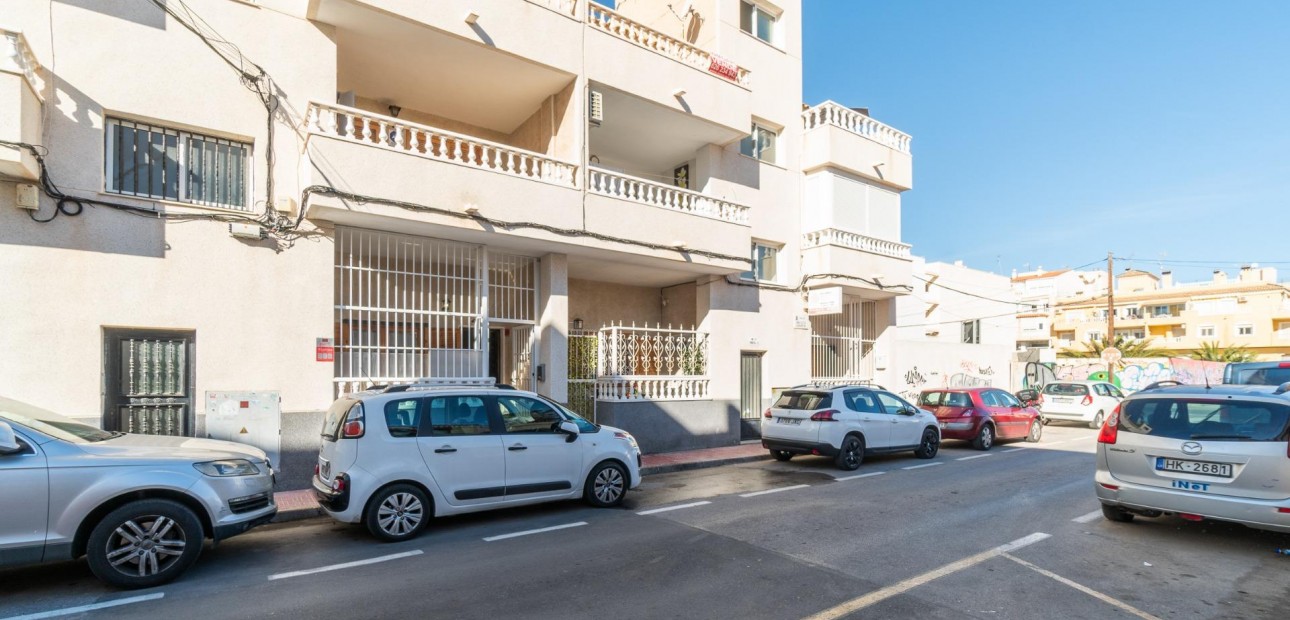 Venta - Apartamento / piso -
Torrevieja - Playa del cura