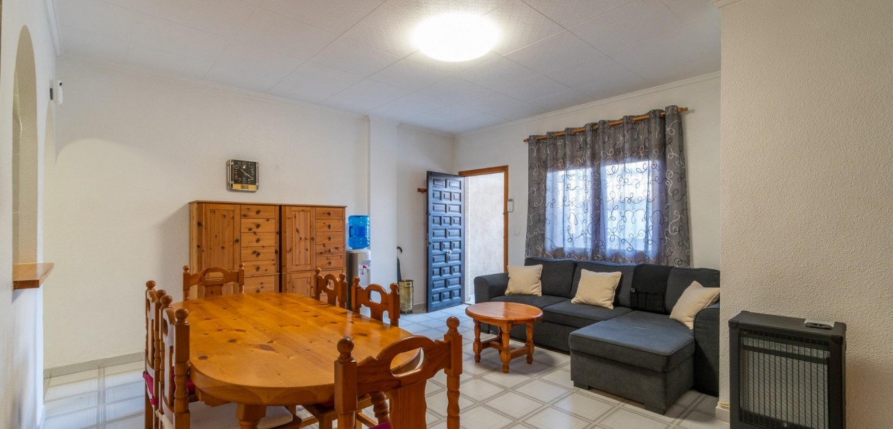 Venta - Apartamento / piso -
Torrevieja - Playa del cura