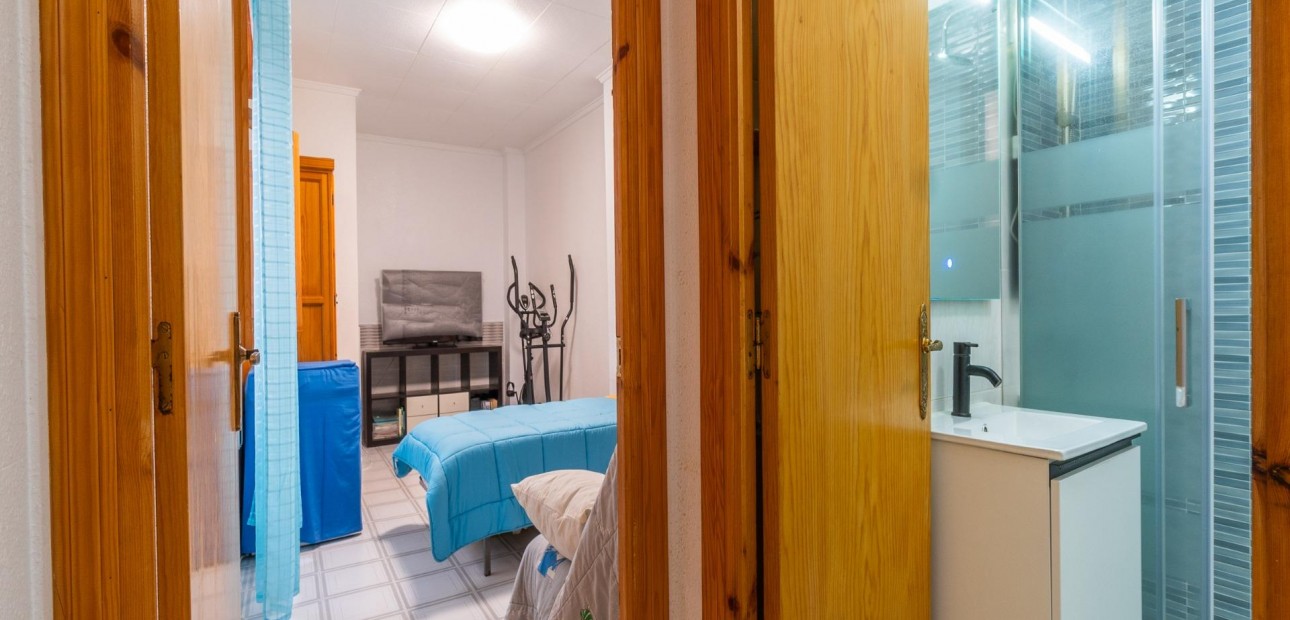 Venta - Apartamento / piso -
Torrevieja - Playa del cura