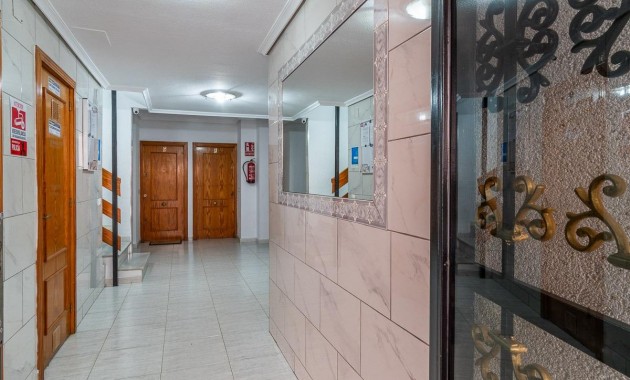 Venta - Apartamento / piso -
Torrevieja - Centro