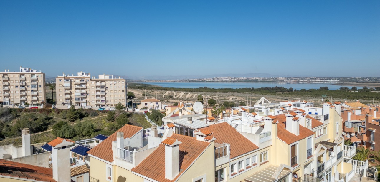 Venta - Apartamento / piso -
Torrevieja - La Mata